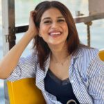Shraddha Das Instagram - Happy girls are indeed the prettiest 😁 Laugh from your heart,it will show in your eyes🤩 #happinesscomesfromwithin #shraddhadas #nmrk Mumbai, Maharashtra