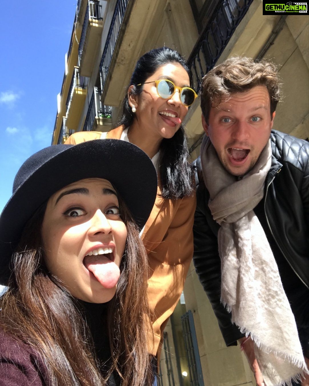 Shriya Saran Instagram - Happy birthday @dhrutidave sending you tons and tons of love ❤️ @andreikoscheev