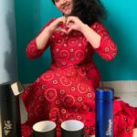 Shriya Sharma Instagram – Happy Valentines Day to all my lovely Insta Family! ❤️❤️

Celebrating this love filled occasion with these lovely goodies from @pragnagifts ! Swipe left to see the lovely magic mugs! Loving these flasks!

Wearing this pretty outfit from @womens_shoppingworld ❤️