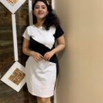 Shriya Sharma Instagram – Wearing this lovely dress from @anushacollectionss 
And this cute little bow pin from @happy.__.hairties 

❤️❤️❤️❤️
#ShriyaSharma