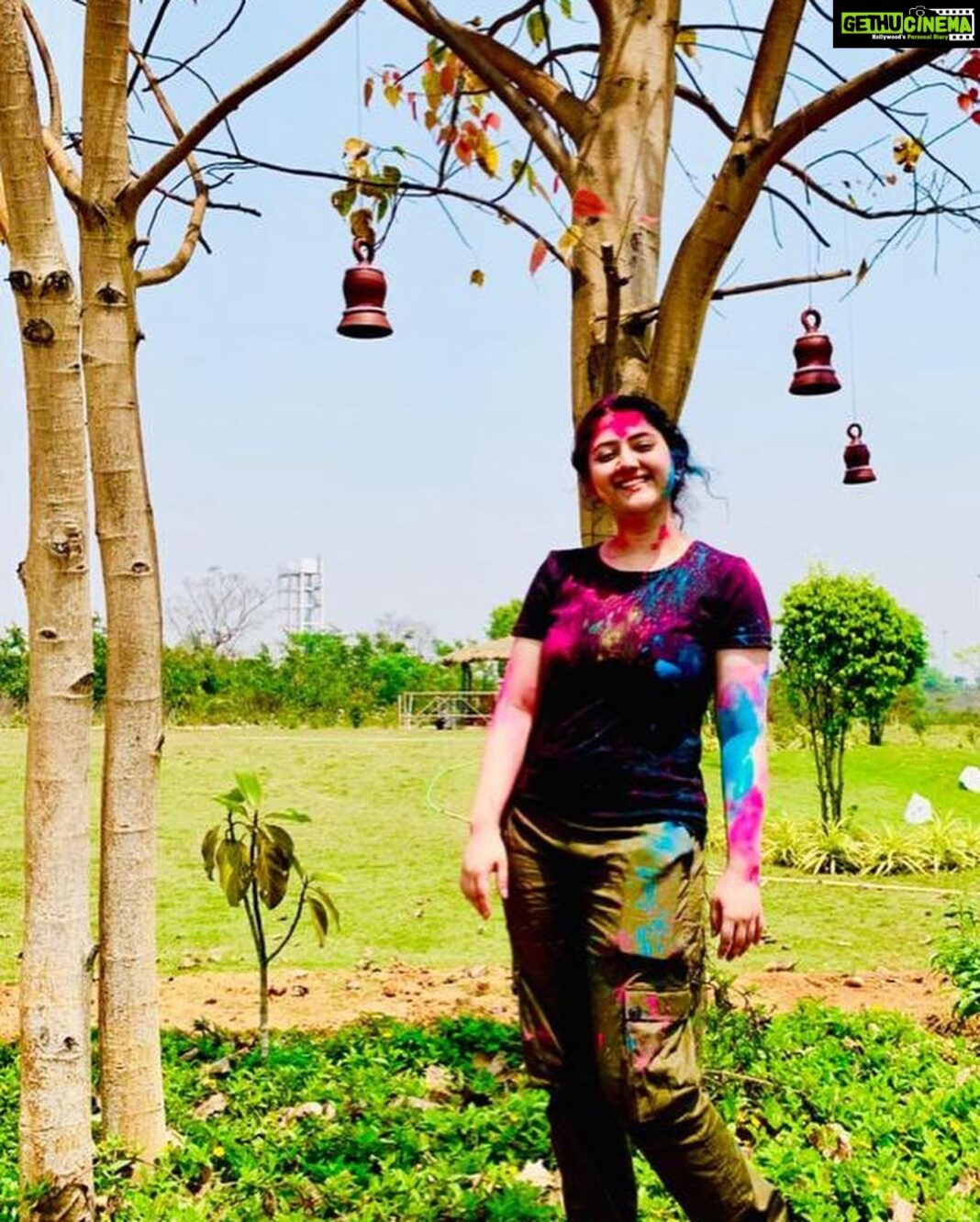 Shriya Sharma Instagram - Wishing you all a very Happy Holi🥰🥰 Wearing @trendingstyle20 😍