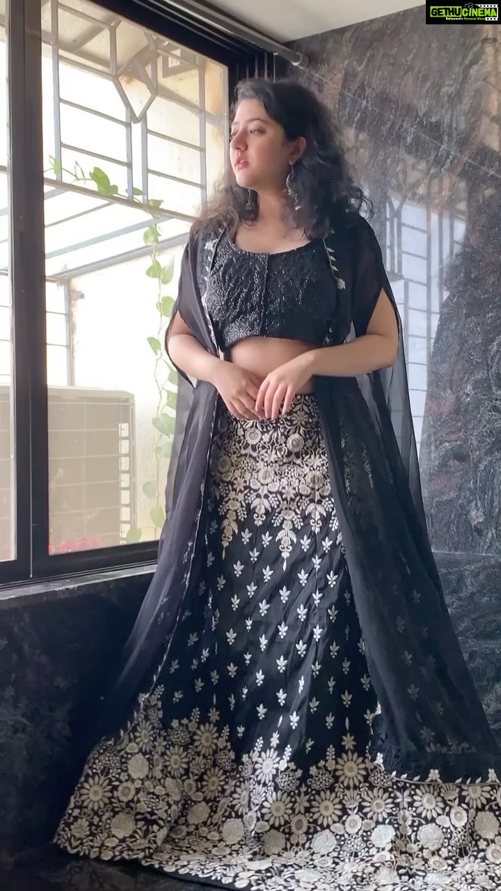 Shriya Sharma Instagram - Just love this outfit and the song! Wearing @coimbatorefashions’s lovely outfit 🖤💕❤️ #ShriyaSharma #reels #reelsinstagram #reelitfeelit #reelkarofeelkaro #reelsvideo #reelsindia