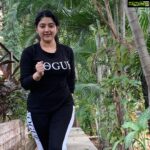 Shriya Sharma Instagram – Wearing @bishara_shop_official’s track suit for an early morning sunday workout!
#ShriyaSharma #nomakeup #nofilter

#shriyasharma