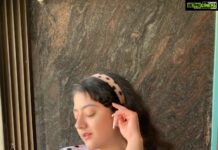 Shriya Sharma Instagram - Full retro vibe in the second outfit! Both Outfits by @blossom_boutique_bb thank you 💕✨ #ShriyaSharma #reels #reelitfeelit #reelkarofeelkaro #reelsindia #reelsinstagram