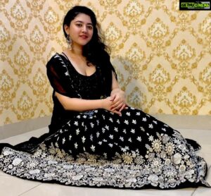 Shriya Sharma Instagram - Love this lehenga from @coimbatorefashions 🖤

#shriyasharma