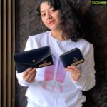 Shriya Sharma Instagram - Love these customised leather wallets from @crafting_giftsandhappiness ❤️❤️ #shriyasharma