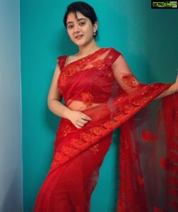 Shriya Sharma Instagram - Loving this Red Saree from @unique_collections_by_sv ❤️
#ShriyaSharma