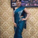 Shriya Sharma Instagram - Loved this saree from @unique_collections_by_sv 🌈💜💙💫 #ShriyaSharma