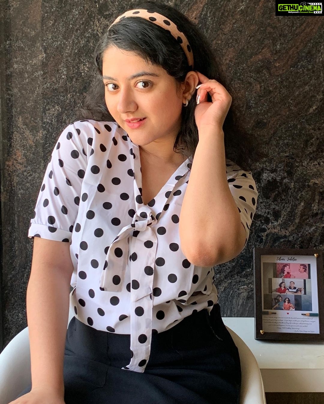 Shriya Sharma Instagram - Feeling like 90’s 👸 wearing @blossom_boutique_bb’s polka dot Shirt and Black Slick Skirt! #ShriyaSharma