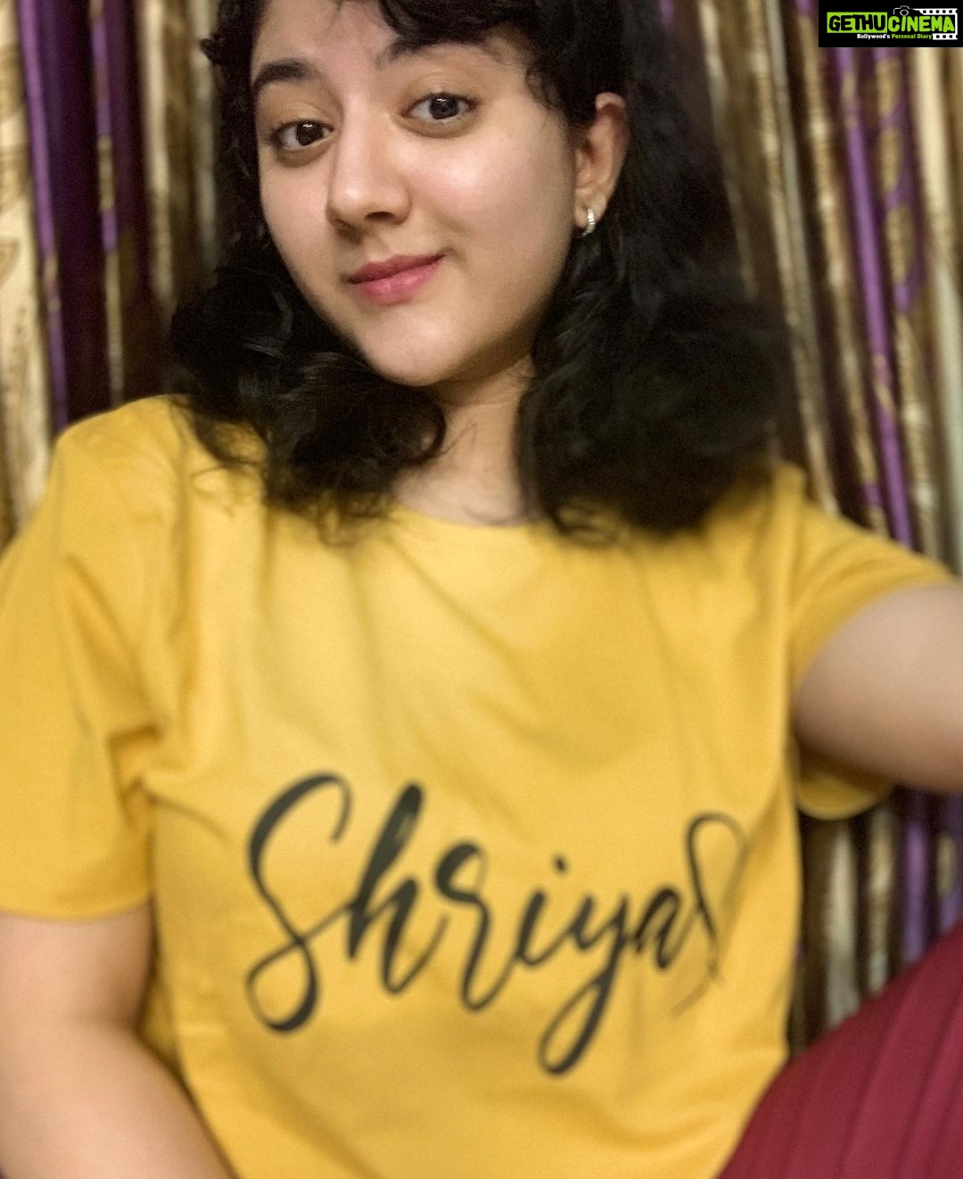 Shriya Sharma Instagram - Coz main apni favourite hun ππ»ββοΈ Thank you @dishum_giftings for this customised Tshirt! Canβt wait to show all your goodies!