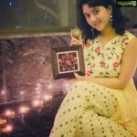 Shriya Sharma Instagram - Thank you for this lovely Diwali Hamper @crafting_giftsandhappiness & @sajawat_official !! 💥✨ Wearing - @silverline_stores #Diiyalights #customisedantiquewatch #chocolateandnutbox