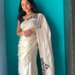 Shriya Sharma Instagram - Wearing @the.teenage.fashion ‘s Beautiful silk saree to celebrate this priceless of moment of finally becoming an Advocate 💜 Gives me immense pleasure to share with you all that i have finally graduated and attained my LLB Degree with Distinction (95% in the Final Semester). These five years of law course had been a roller coaster ride... exams, moots, competitions, internships and memories.... Done it all! Its been tough managing it all and was only possible because of the unconditional support of my parents, my brother, my grandparents, mamu, mami and my cousin sister Bhibhu, My friends (You know who you are and i love you guys to bits), some teachers who have bestowed us with unconditional support and instilled the faith in us to stand by what we feel is right and to all my well wishers who have always wished well for me! As I embark on this journey as a young Advocate, i only pray for strength and perseverance and love of you all! Thank you for everything, i shall forever be full of gratitude 🙏🏻 #Advocate #Finally #WomenPower #educationmatters #shriyasharma