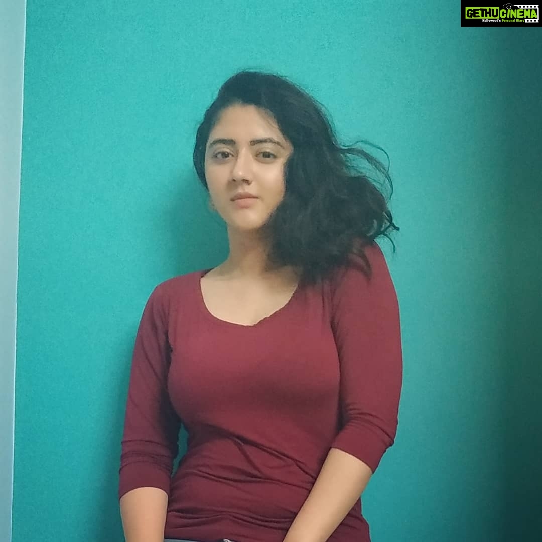 Shriya Sharma Instagram - Maintain your class in all circumstances. #DignityCommandsRespect #ShriyaSharma