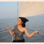Shriya Sharma Instagram - In order to be free, we must learn to let go... Let go the hurt, Let go of the negative experiences, Let go the negative people... Refuse to entertain old pain.. Look forward and give your 100% to things that come your way! #ShriyaSharma
