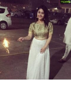 Shriya Sharma Instagram - Wish you all a very Happy Diwali 🎇