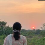 Shriya Sharma Instagram – Sunsets are proof that endings can be beautiful too! 

Wearing @byogi.official’s suit and hair accessory by @joys_creation_accessories