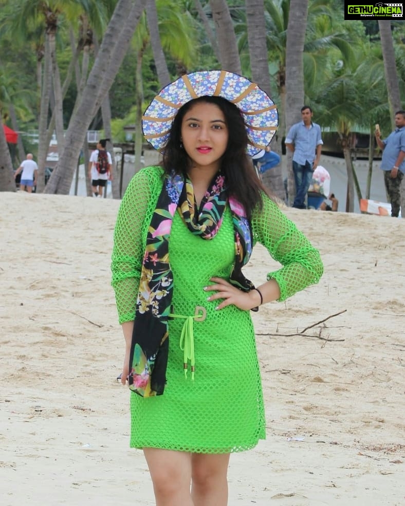 Shriya Sharma Instagram - #ShriyaSharma Siloso Beach Resort Sentosa