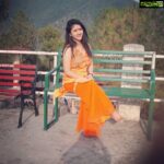 Shriya Sharma Instagram - Ever ready to pose 💃 #LoveBeingNatural... #LetYourInnerSelfGlow Himachal Pradesh