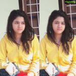 Shriya Sharma Instagram - So my dad took a photo of me as soon as i got up today morning, Like i am still in sleep in this picture 🙈 Loving the weather here at dadi's place, too cold but amazing 😍 I know i look too chubby but its just this pic or you could blame the pampering at grandparents place for it, hahaha!! 🙈 Obviously #NoMakeUpStill