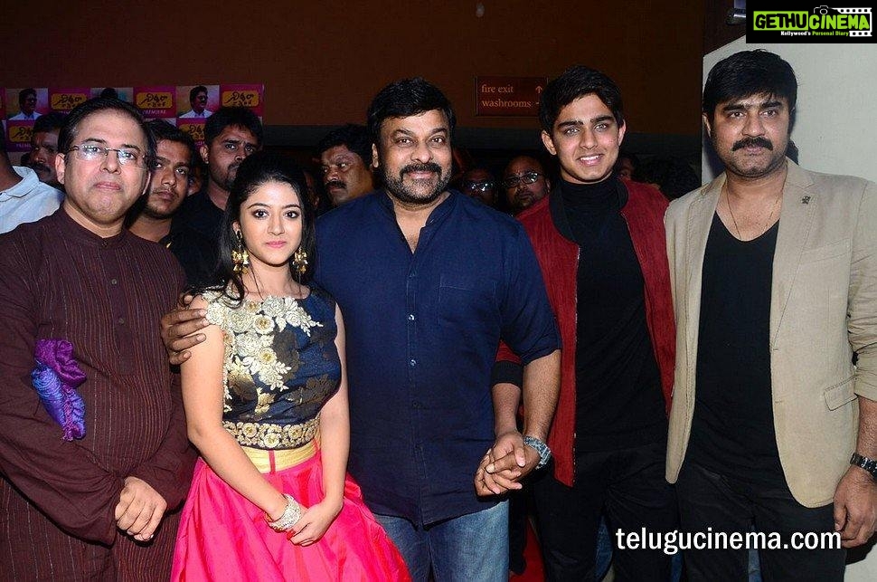 Shriya Sharma Instagram - With the Mega Mega Star #Chiranjeevi Sir, i am speechless... How the world goes round, my first film in Telugu was with him and here again as a lead i got to have his blessings. Means a lot....