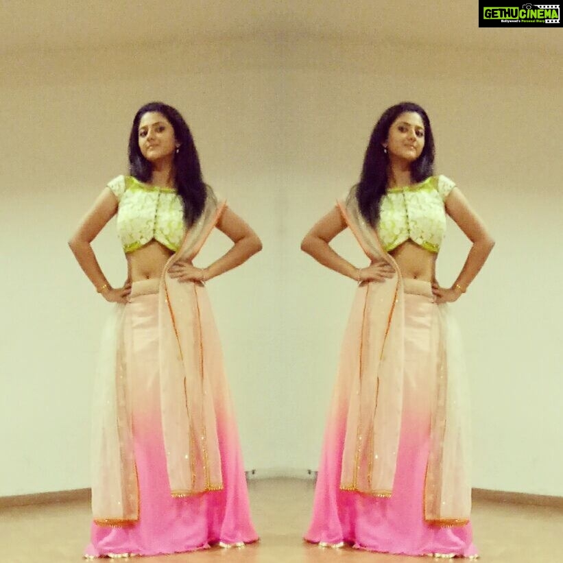 Shriya Sharma Instagram - Thank you all so much for 25k !! Love you all!