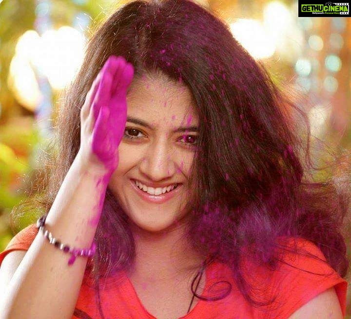 Shriya Sharma Instagram - Approx 10 Days to go for #HOLI 💖