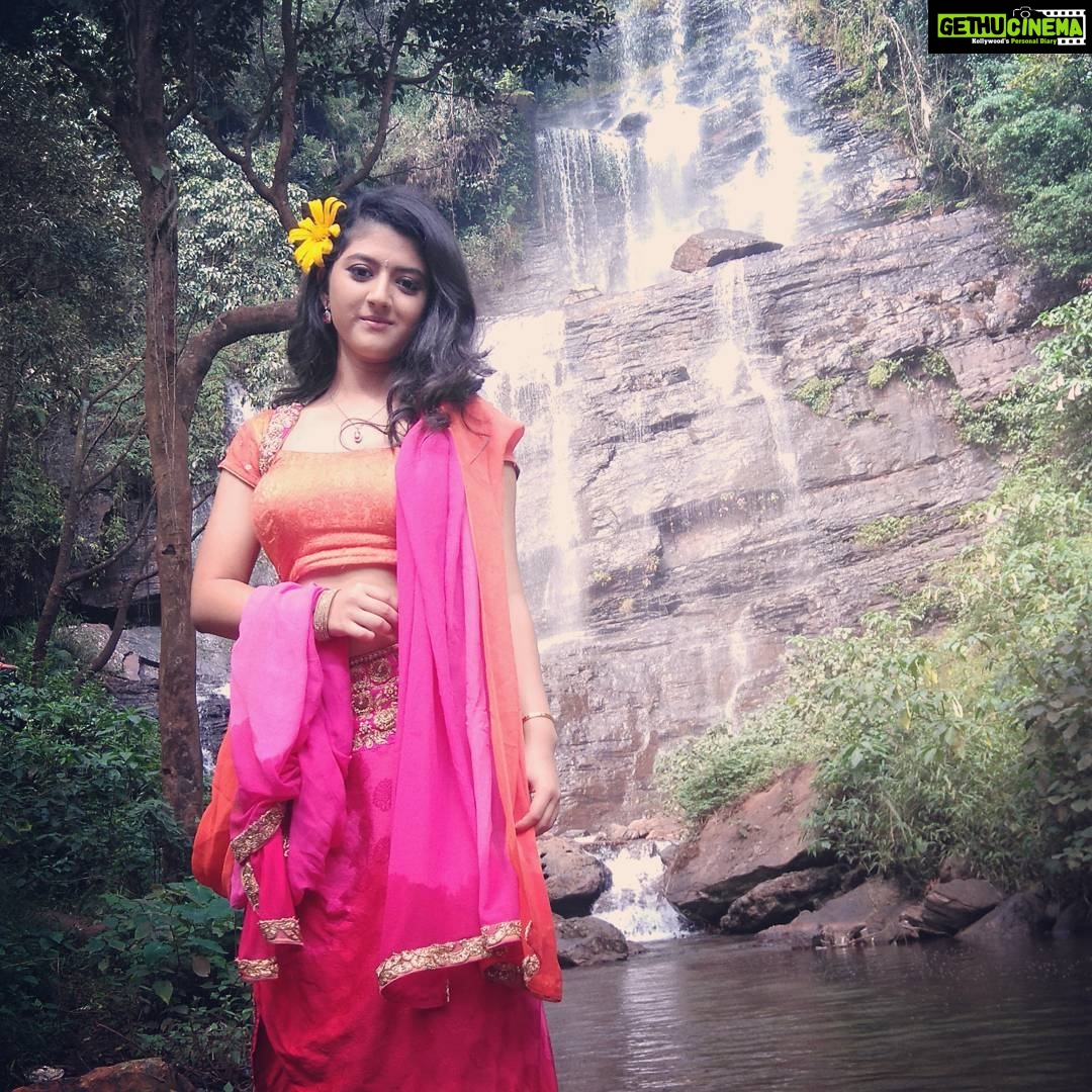 Shriya Sharma Instagram - "Gonna wear that dress you like, skin tight Do my hair up real nice And syncropate my skin to your heart beating. Coz I just wanna look good for you..good for you" #MylastSchedule #NirmalaConvent#shoot#life