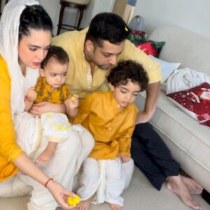 Shweta Bhardwaj Instagram - Happy birthday my baby Tia 27th dec 2019 to 2020 u make us complete me papa ray shives ur r ever thing  r world 🌎 revolve around Tia @salilacharya @rayacharya @chanchanshev my baby I can’t believe it’s a year i am still in shock I wanted u so much that I still can’t believe ur real I love u so much we love u so much ❤️❤️❤️❤️🐶👨‍👩‍👧‍👦