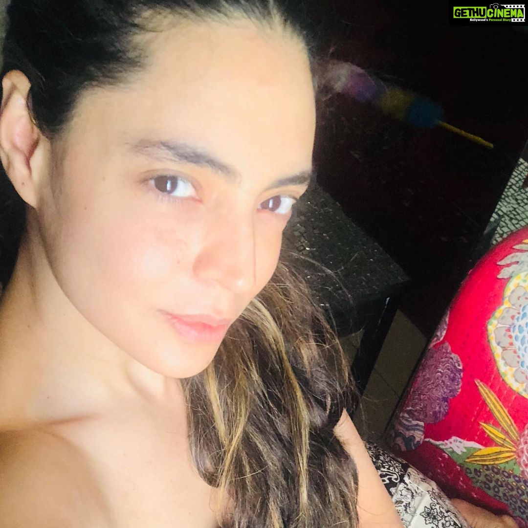 Shweta Bhardwaj Instagram - Long long day ❤️❤️❤️❤️❤️