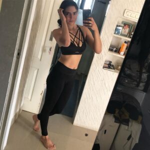Shweta Bhardwaj Instagram - #Sunday ❤️💪