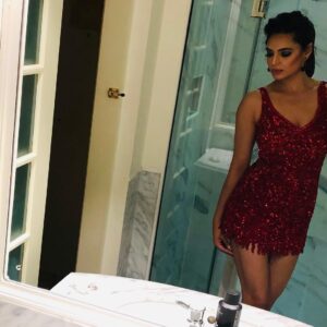 Shweta Bhardwaj Instagram - #showtime @makeupartisthemal @anusoru @dinesh.malkani