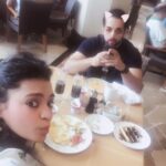 Shweta Bhardwaj Instagram - #guess #who am I eating #breakfast with @salilacharya wru @chanchanshev ur friend I found