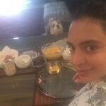 Shweta Bhardwaj Instagram – #shev @chanchanshev #R #mummy cant eat or sleep with out us but she goes out alone we wonder how does she do that 😏