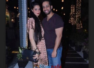 Shweta Bhardwaj Instagram - In @roshnichopradesign at #razzberry #event with @salilacharya