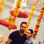 Shweta Bhardwaj Instagram - #happy #diwali missed u @sunitabhardwaja the most #blessing #thankyoubhagwanji #love #home #family #friends #decoration #kids @chanchanshev @abhishekaniltiwari @salilacharya @anishabhowmik @dineshmalkani @cksingh_17