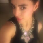 Shweta Bhardwaj Instagram - Look #can#be #deceptive #but u cant go #wrong with @bejeweled_jewels #piece @richchaudhary #thanks drilling for this beautiful #gift 😘😘😘😘😘