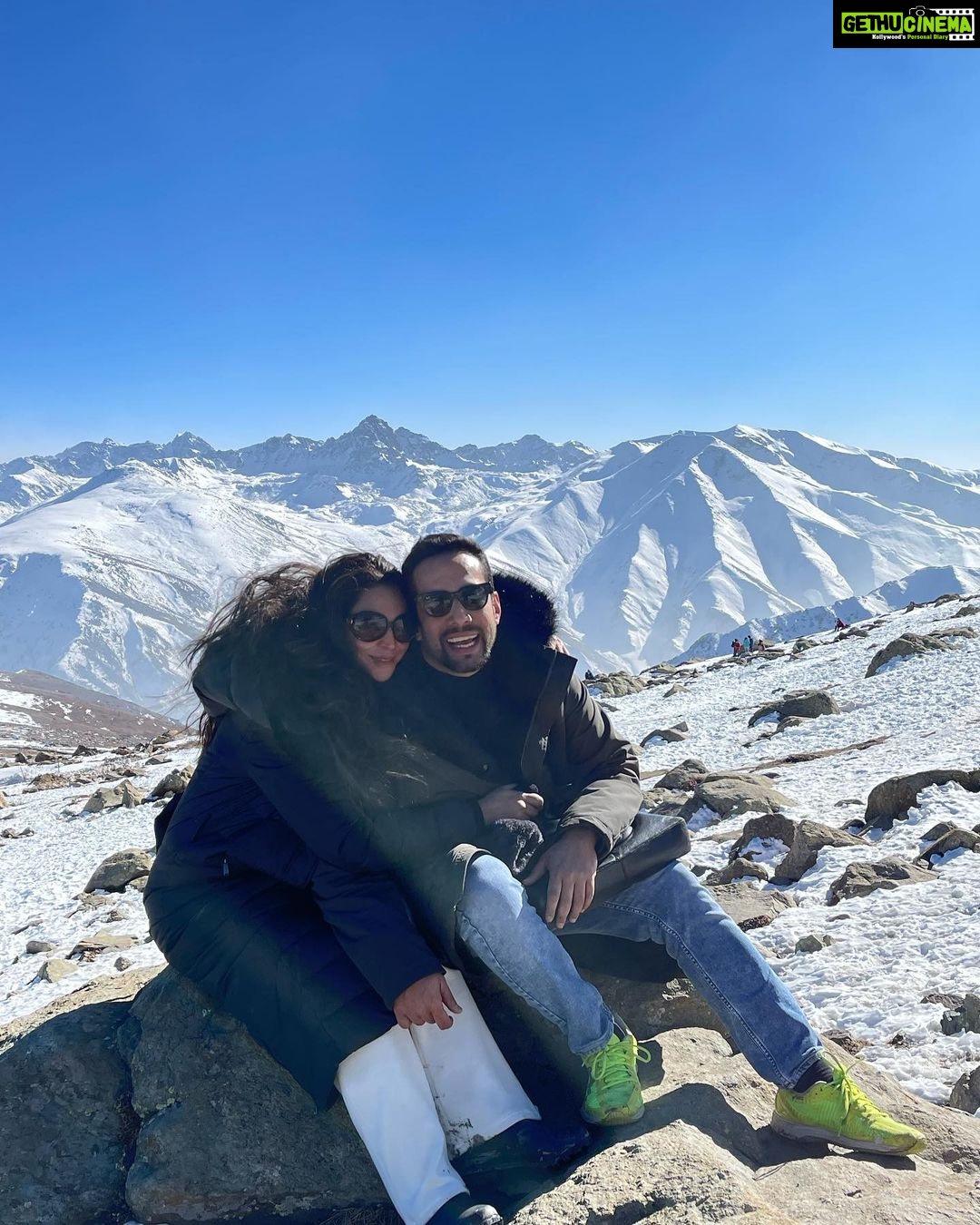 Shweta Bhardwaj Instagram - 40th with a men who is already 40 but it was best because we turn 40 with each other …….. 40 more ….. Means I will be living till 80 …. With u what the hell……yessssssss…to that because we don’t Ned any one els we to enough to drive each other crazy rest of life ….