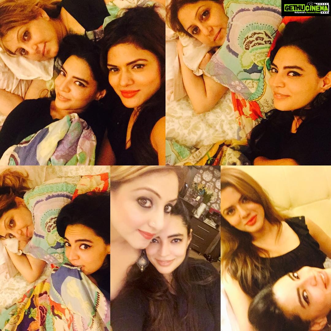 Shweta Bhardwaj Instagram - With @meenakshiduttmakeoversdelhi @amanpreetwahi #delhi #time