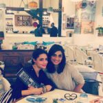 Shweta Bhardwaj Instagram - #finally #darshan in #2015 of @ravneetgoraya #work #trip #bombay #air #pot #food #food