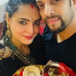 Shweta Bhardwaj Instagram - Happy #karvachauth to the man who drives me crazy who I drive crazy …one life with u is crazy 😜but we love crazy … and I am crazy 😜 about u my crazy baba @salilacharya I love u my moon 🌝 my sun 🌞 my ⭐️ star my universe my world 🌎 my heart beet my life line ….