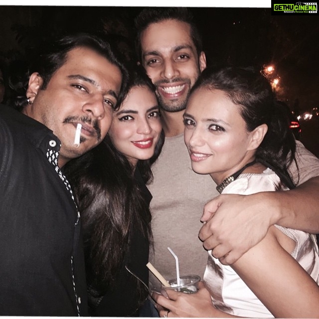 Shweta Bhardwaj Instagram - #last #night #olive with #sid @roshnichopra @salilacharya and me