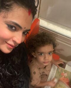 Shweta Bhardwaj Instagram - Happy #karvachauth to the man who drives me crazy who I drive crazy …one life with u is crazy 😜but we love crazy … and I am crazy 😜 about u my crazy baba @salilacharya I love u my moon 🌝 my sun 🌞 my ⭐️ star my universe my world 🌎 my heart beet my life line ….