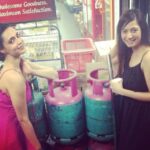 Shweta Bhardwaj Instagram – U now why we did this #pick #pic #green #pink #selenders