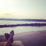 Shweta Bhardwaj Instagram - #sun #set #goa #marriot #see #pool #and #my #feet