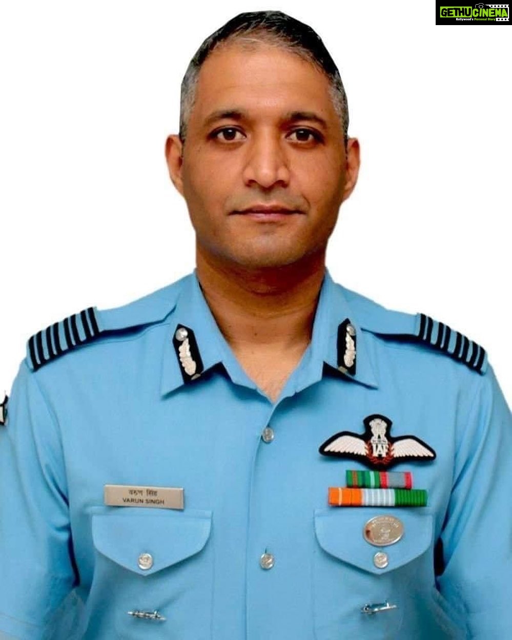Shweta Menon Instagram - Group Captain Varun Singh, lone survivor of chopper crash, succumbs to injuries ๐ข เดเดจเตเดคเตเดฏเตป เดตเตเดฏเตเดฎเดธเตเดจเดพ เดเตเดฐเตเดชเตเดชเต เดเตเดฏเดพเดชเตเดฑเตเดฑเตป เดตเดฐเตเตบ เดธเดฟเดเตเดเดฟเดจเต เดเดฆเดฐเดพเดเตเดเดฒเดฟเดเตพ #omshanti