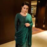 Shweta Menon Instagram - It’s time⏰ to look prettier than the last selfie💁 MUA @avinash_s_chetia Stylist @sabarinathk_ Costume @silkycalicut . . . . . . . #girl #dream #become #Women #woman #cute #courage #goal #vision #inspirational #motivate #inspire #chennai #selfie #time #look #prettier #attractive #confidence The Leela Palace Chennai