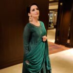 Shweta Menon Instagram - It’s time⏰ to look prettier than the last selfie💁 MUA @avinash_s_chetia Stylist @sabarinathk_ Costume @silkycalicut . . . . . . . #girl #dream #become #Women #woman #cute #courage #goal #vision #inspirational #motivate #inspire #chennai #selfie #time #look #prettier #attractive #confidence The Leela Palace Chennai