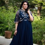 Shweta Menon Instagram - Happy Valentine’s Day 💝 #shwethamenon #valentineday Camera @akhil_photography_tvm MUA @mukeshmuralimakeover Stylist @sabarinathk_ Costume @ladies_planet_ Jewellery @mayoorajewels_by_archana Trivandrum, India