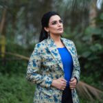 Shweta Menon Instagram - There's always a new place, always a new horizon 💫 Happy new year in advance ❤️ Camera @ranjith_lensqueen MUA @sijanmakeupartist Stylist @sabarinathk_ Costume @men_in_q_wedding Kochi, India