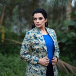 Shweta Menon Instagram – Nope, I am not looking back at 2021 😜

Camera @ranjith_lensqueen 

MUA @sijanmakeupartist 

Stylist @sabarinathk_ 

Costume @men_in_q_wedding Flowers Media City Piravom